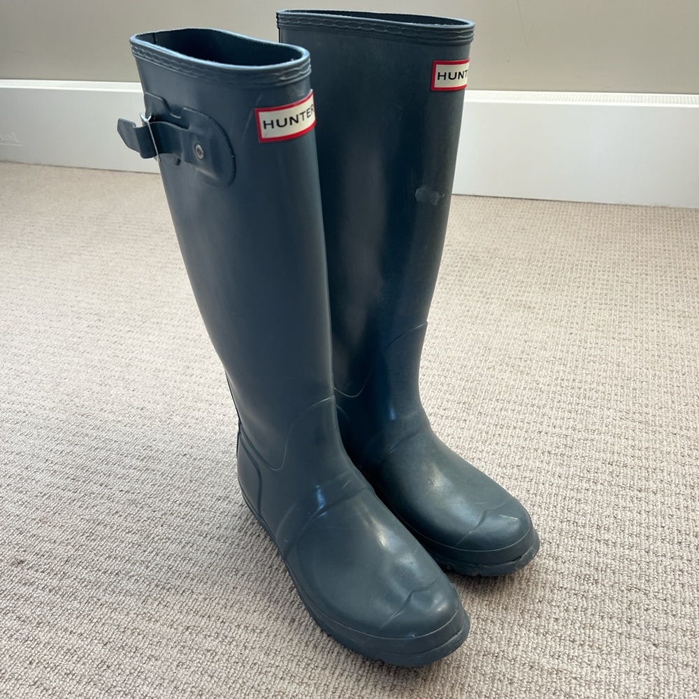 Grey hunter rain boots